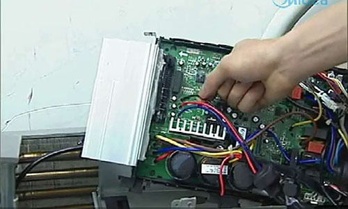 通道美的空调电话是多少